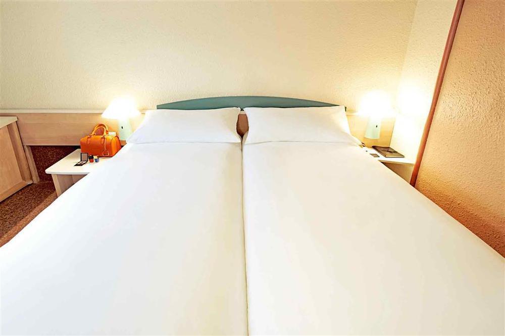 Ibis Saint Gratien - Enghien-Les-Bains Hotel Room photo